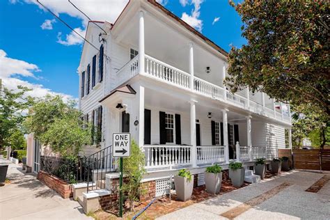 airbnb in charleston sc downtown.